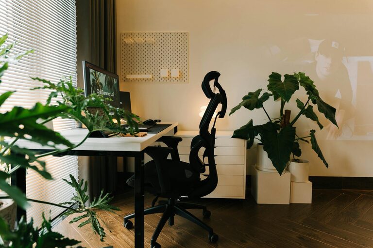 Tips for Creating a Cozy and Inviting Home Office Space